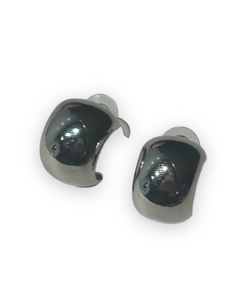 Chubby Curved Earring