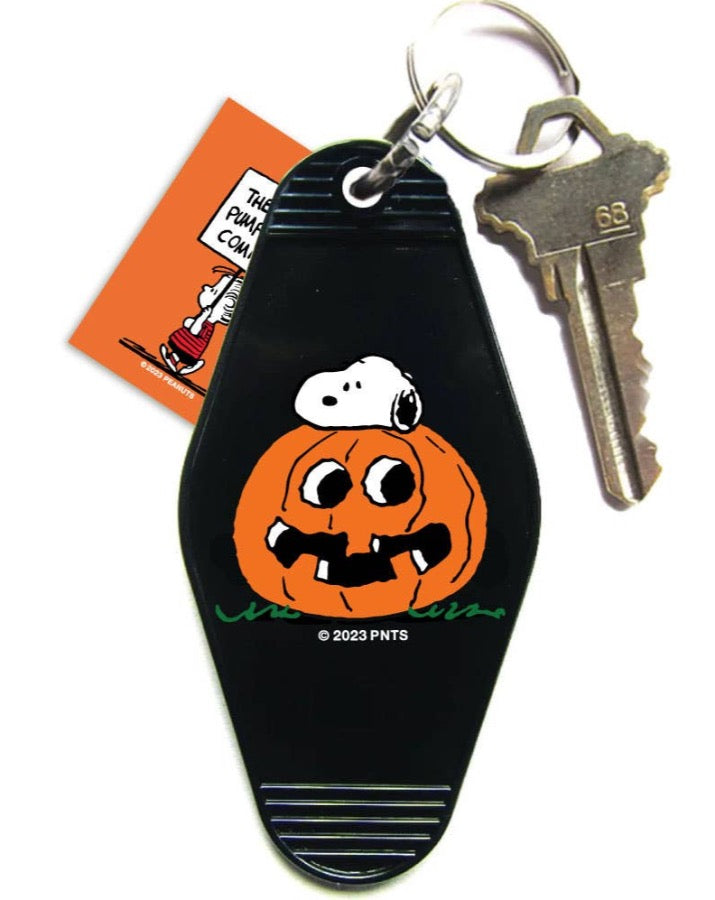 3P4 x Peanuts® - Snoopy Great Pumpkin Key Tag